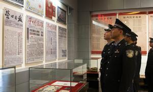 鲅鱼圈边检站组织开展“慎终追远 缅怀先烈”主题党日活动