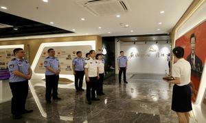 蛇口边检站党委读书班参观廉政教育基地