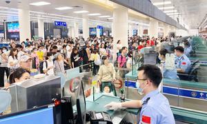 皇岗、福田口岸五一假期迎送出入境人员逾90万人次