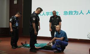 蓝天救援队携手云南边检总站培训班共筑灾难处置防线