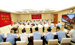 皇岗边检站坚持“点”上发“力” 提升党纪学习教育实效