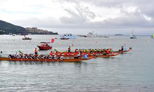 海上龙舟驰骋大鹏  盐田边检护航逐浪