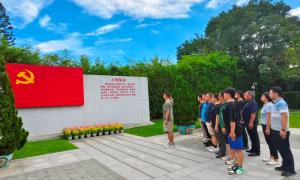 皇岗边检站基层队赴杨殷故居开展主题党日活动