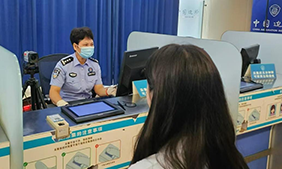 皇岗边检站多措并举做好港澳居民来往内地通行证采集备案和通关保障工作