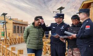 “串门、拉家常式”普法 群众都说好