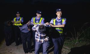 一次抓捕扯出一串“蛇头”