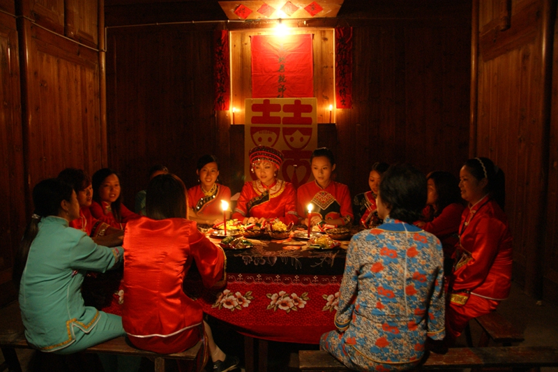 恩施州建始县三里乡的州级非遗——土家“十姊妹” 摄影：吴冰.JPG