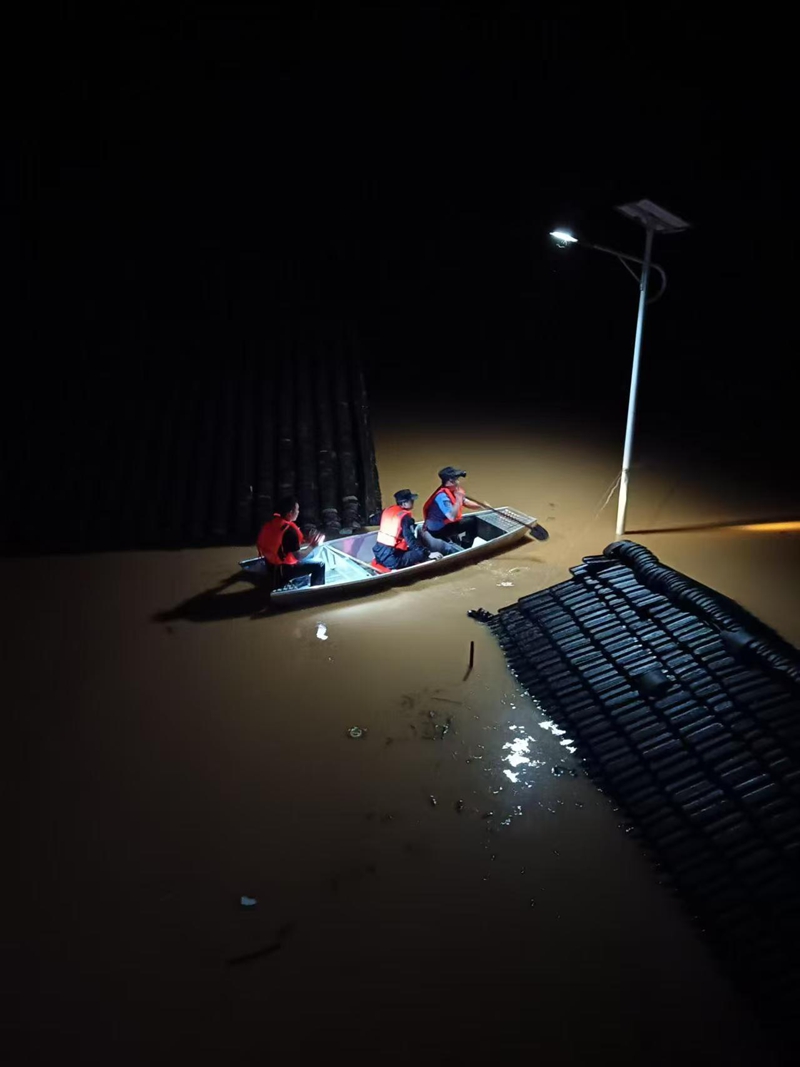 抗洪.jpg 抗洪.jpg