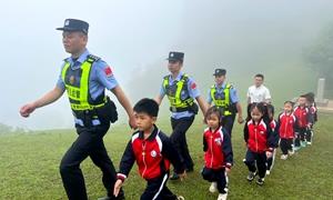 南疆边境线上的国庆担当