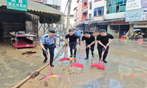 清淤除障护平安 日夜奋战解民忧