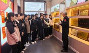 警营开放“零距离” 青春筑梦护成长