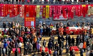 神农架:林海深处绽放文明花