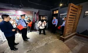 开山屯边检站联合延边广播电视台交通文艺 广播参观日本侵略延边罪证馆