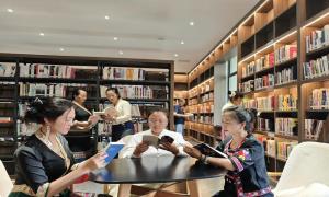 书香赋能:党建红、廉洁白、民族彩交织社区新画卷