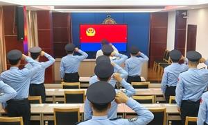 潮州边检站举行晋升人民警察警衔仪式
