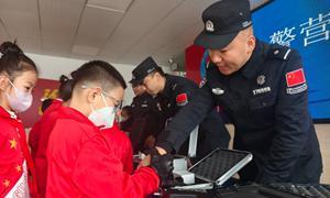 警营开放零距离 共筑边境安全线