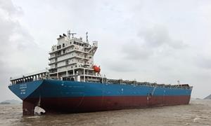 迄今规模最大 浙江象山交付6万吨级出口船舶