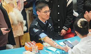 唐山边检站组织民警职工参与义务献血活动