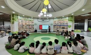 马山县:“绿书签”护成长 好书香伴童年 开展主题宣传暨周末读书会活动