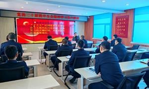 深学细悟强根基 实践研讨碰“火花”