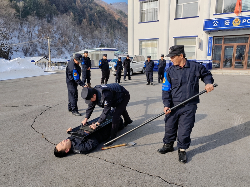 寒冬砺剑护边关11.jpg 寒冬砺剑护边关11.jpg