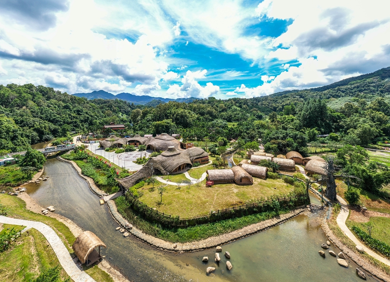 五指山市毛纳村风貌.jpg 五指山市毛纳村风貌.jpg