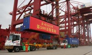 宁波边检站助力北仑第一集装箱码头公司年集装箱吞吐量首破500万标箱