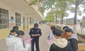 法治宣传“三进”行 宪法精神润边境