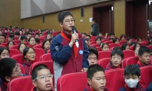 宪法宣传进校园 法治阳光护航青春