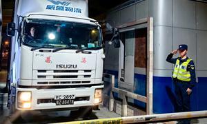 皇岗边检站多措并举筑牢,援港救灾物资通关“生命线”