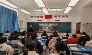法润校园护成长 警心护航筑平安