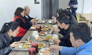 从“一盘餐”到“一同行” 以“听邻一忧”暖民心聚合力