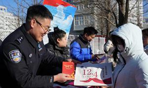 丹东港边检站为辽东学院送上“法治大礼包”