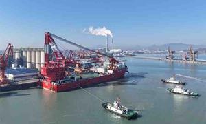 肖厝边检站助力国产“海上大力士”出境作业高效通关