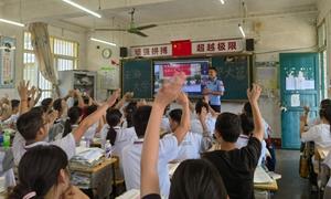 曹妃甸边检站连续三年选派民警赴广西三江支教