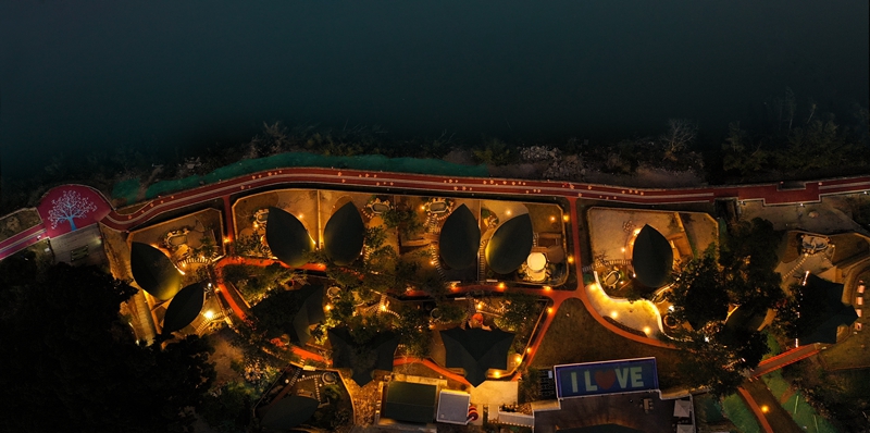 梧桐外温泉度假村夜景.jpg