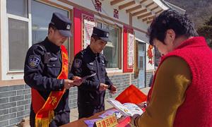 “警”诚携手 共护权益