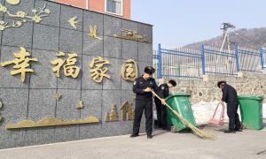 “警服蓝”遇上“夕阳红” 这场学雷锋活动超暖心！