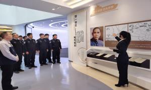 唐山边检站与唐山港矿石码头公司共绘发展同心圆