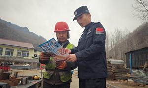 G331国道“警企驿站”构建边境施工安全共同体