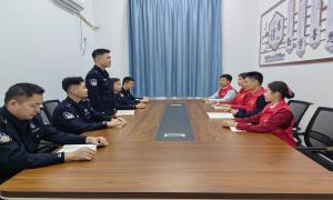 弘扬雷锋精神 共筑边疆文明