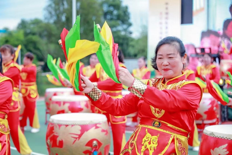 各类文化活动点亮村民生活。.jpg