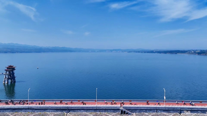 环陆浑湖自行车赛    嵩宣.jpg
