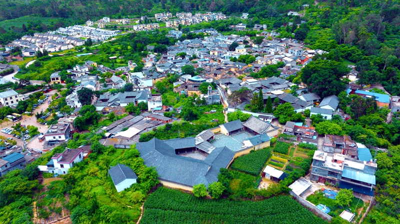 红河州建水县团山村全景（建水县委宣传部供图）.jpg