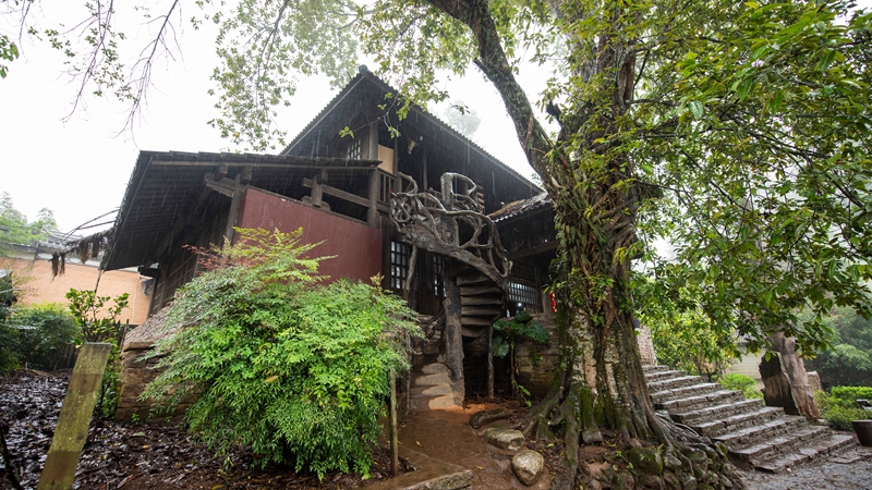 腾冲市清水镇司莫拉村传统小屋.jpg