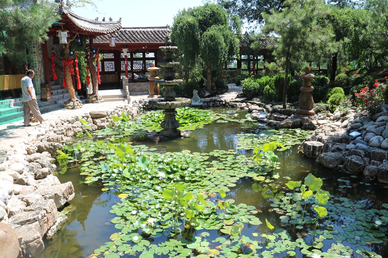 马嵬驿休闲一隅 许衙评.JPG