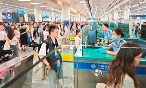 “五一”假期深港口岸跨境游热度“爆棚”
