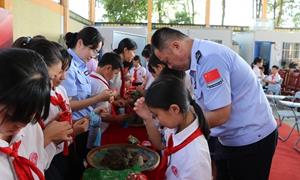 粽香沁童心 平安护成长