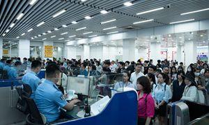 东兴边检全力保障“五一”口岸通关顺畅