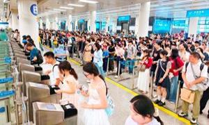 查验出入境人员逾3000万人次！皇岗边检站多举措助旺“夜间经济生态圈”